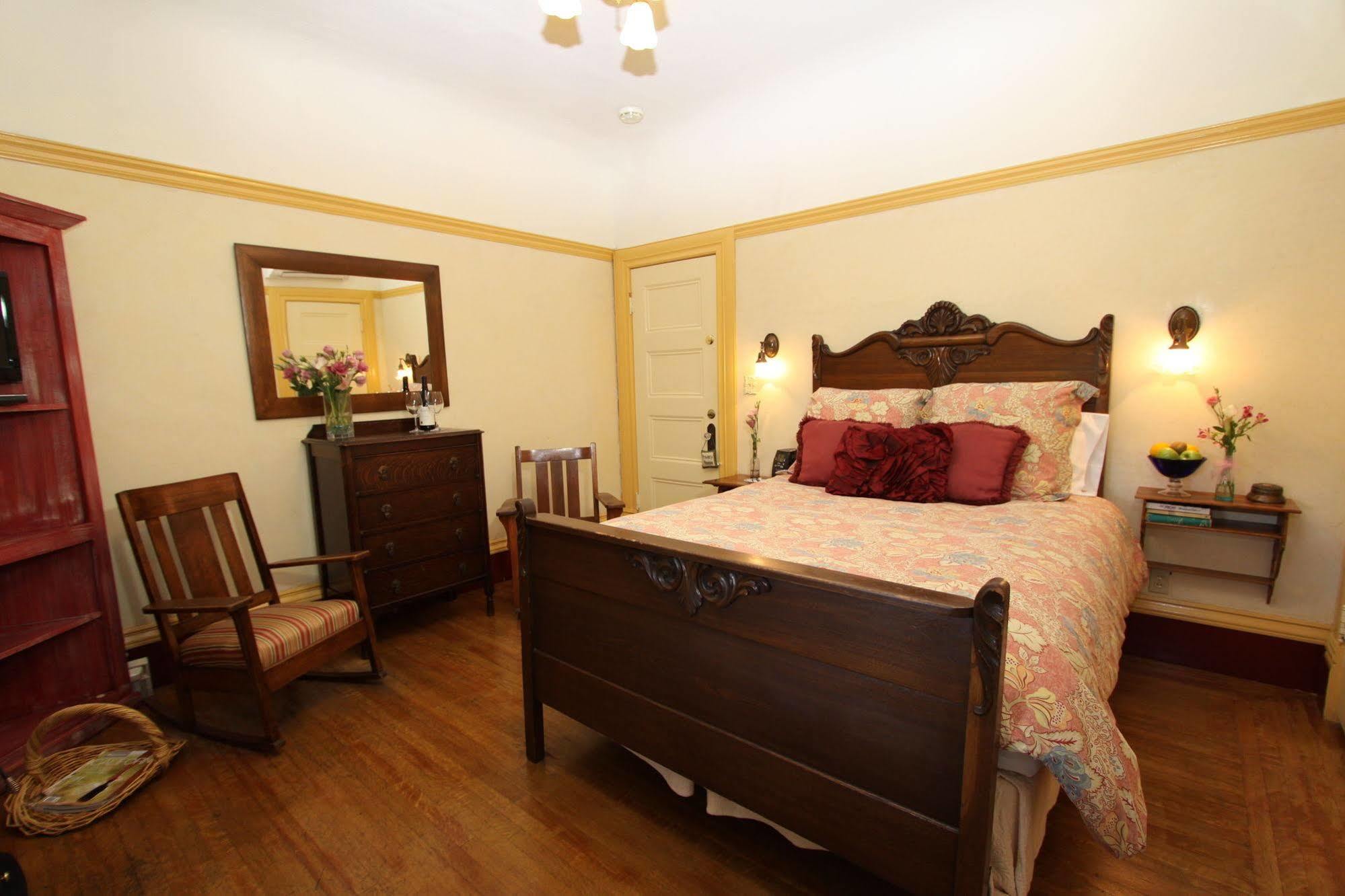 The Napa Inn Экстерьер фото
